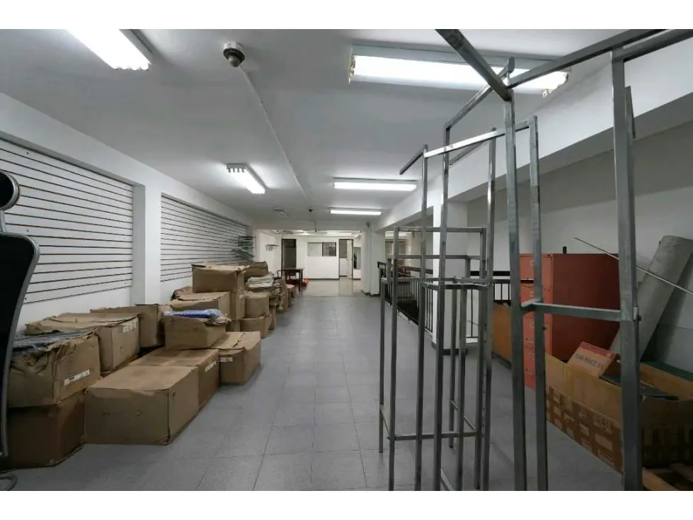 Amplio Local Comercial en la Candelaria 337m2 - 11