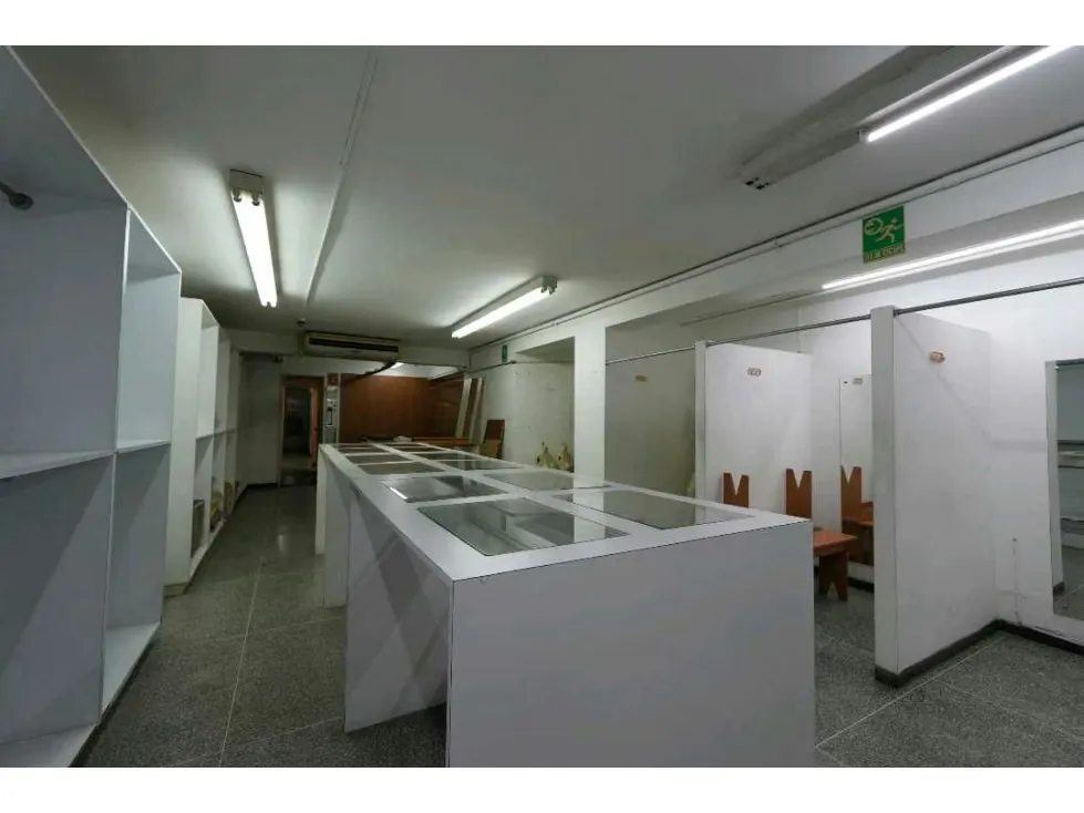 Amplio Local Comercial en la Candelaria 337m2 - 15
