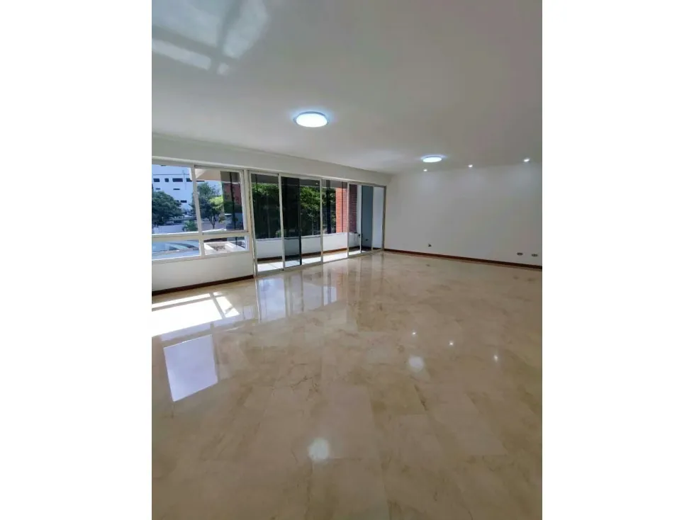 Se vende apartamento 203m2 Campo Alegre 2433 - 24