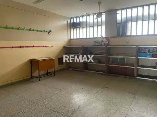 Casa Comercial en Sierra Maestra, Urbanización La Alhambra. En Venta - 6