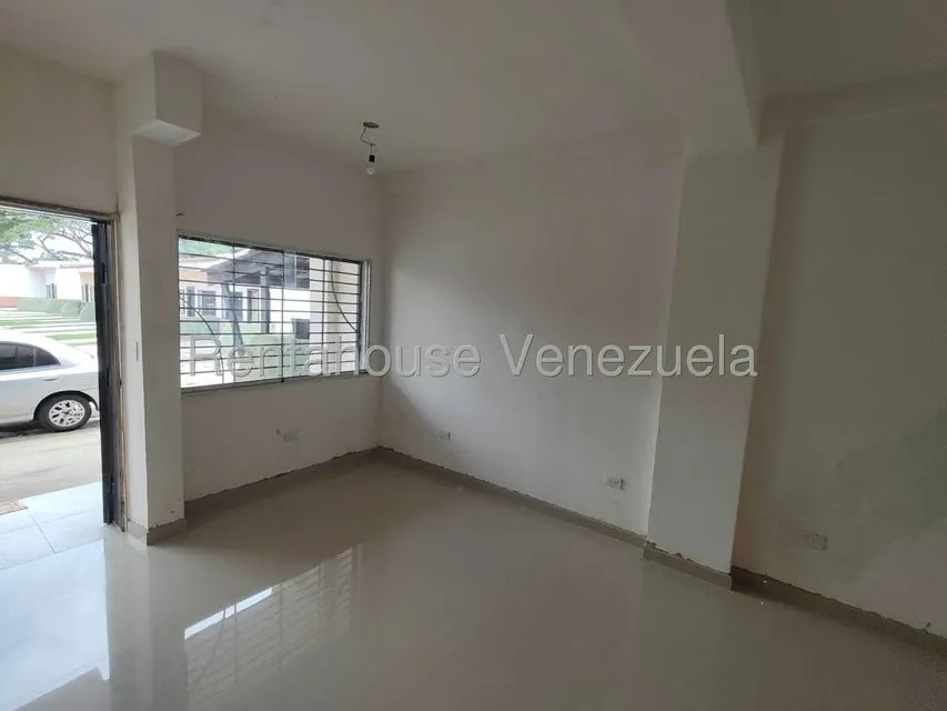 Casa (Duplex) en Venta en Barbula, Carabobo - 2