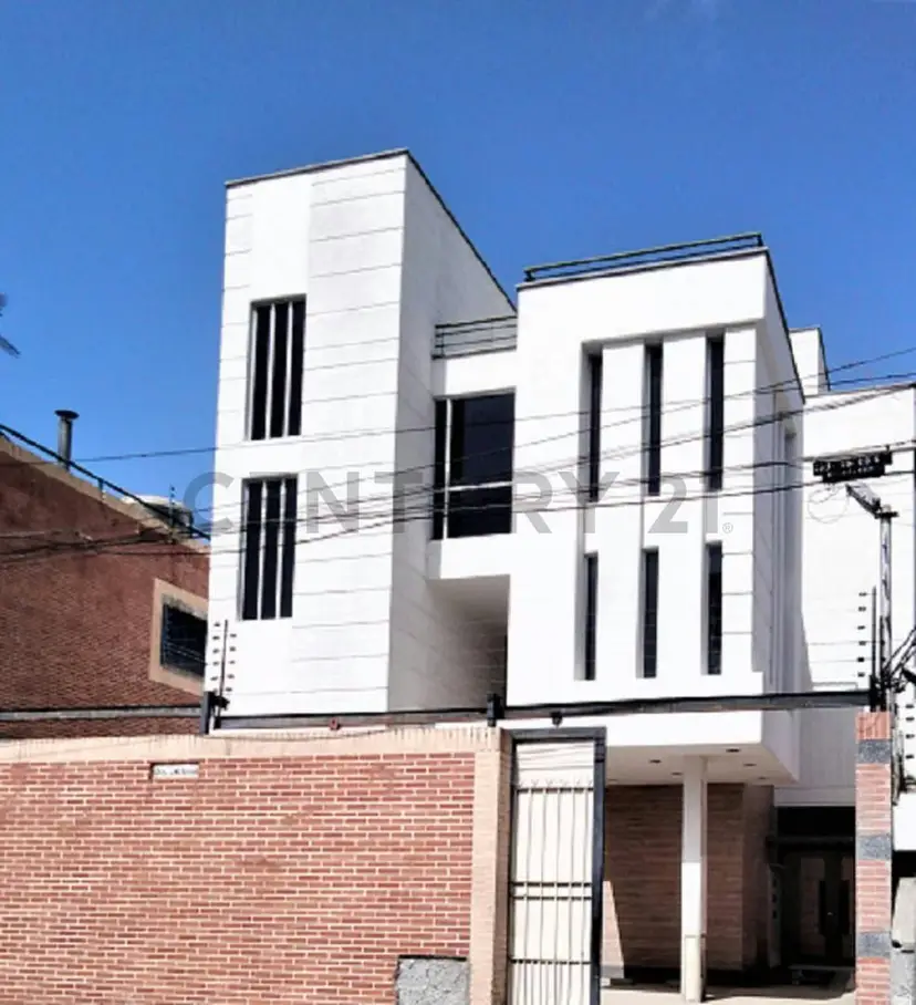 SE VENDE EDIFICIO INDUSTRIAL O COMERCIAL EN LA FLORIDA