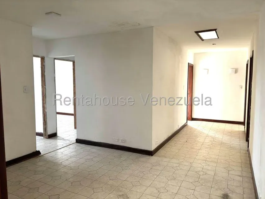 Apartamento (1 Nivel) en Venta en Avenida Bolivar Norte, Carabobo - 16