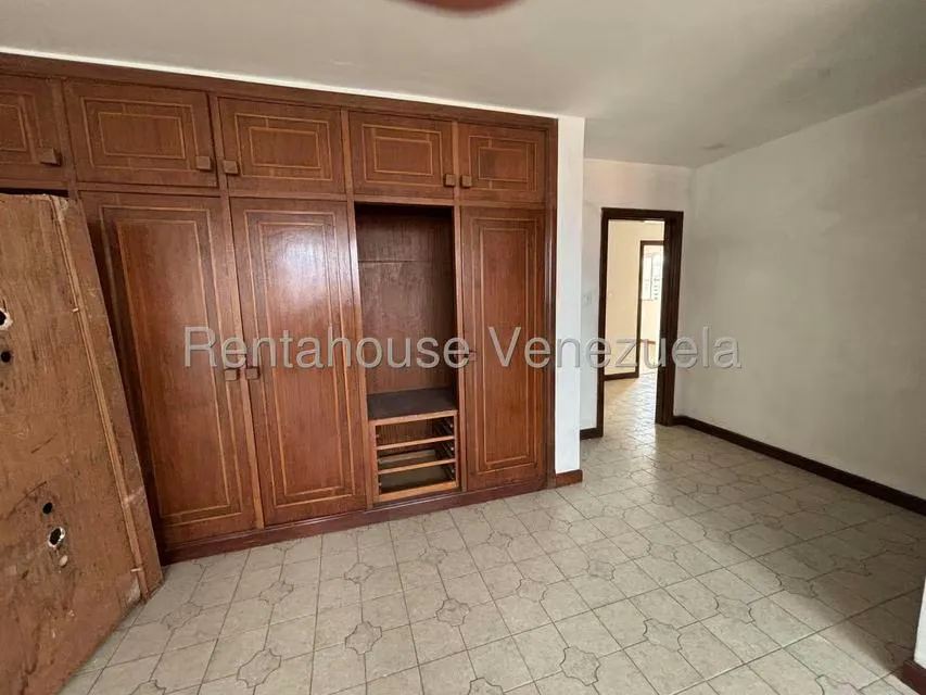 Apartamento (1 Nivel) en Venta en Avenida Bolivar Norte, Carabobo - 10