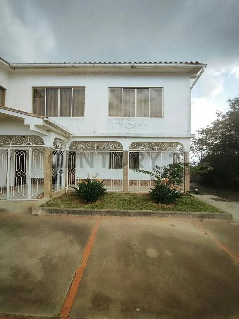 Se Vende Casa en Urbanizacion la Suiza San Antonio de los Altos Miranda