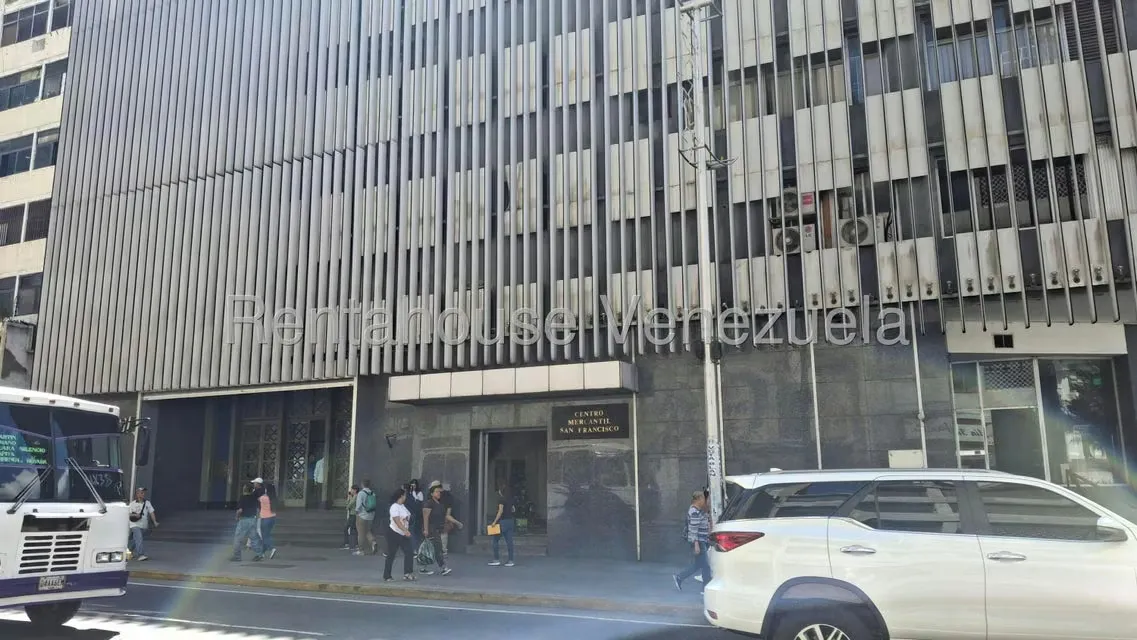Oficina en Alquiler en Parroquia Catedral, Distrito Metropolitano