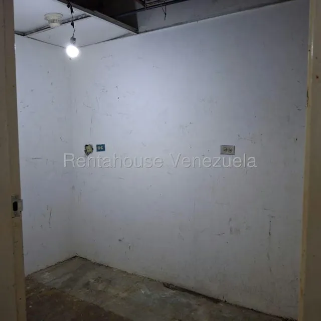 Oficina en Alquiler en Parroquia Catedral, Distrito Metropolitano - 22
