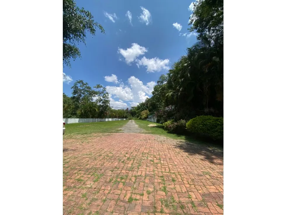 Vendo terreno 15.000m2 La Guairita 6201 - 12