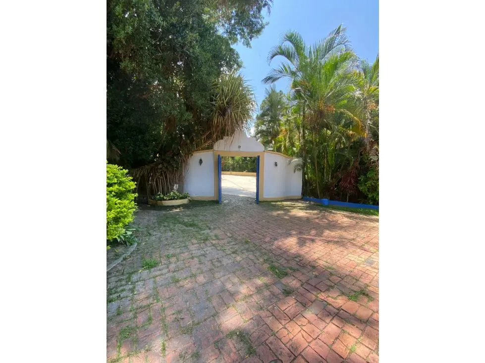 Vendo terreno 15.000m2 La Guairita 6201 - 3