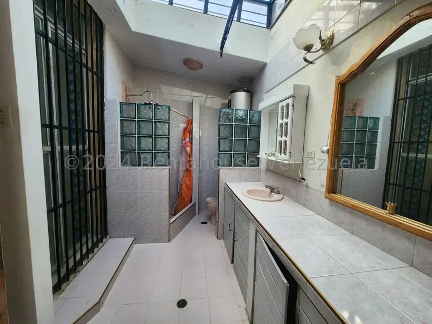 Casa (Multipes Niveles) en Venta en Parroquia Juan de Villegas, Lara - 30