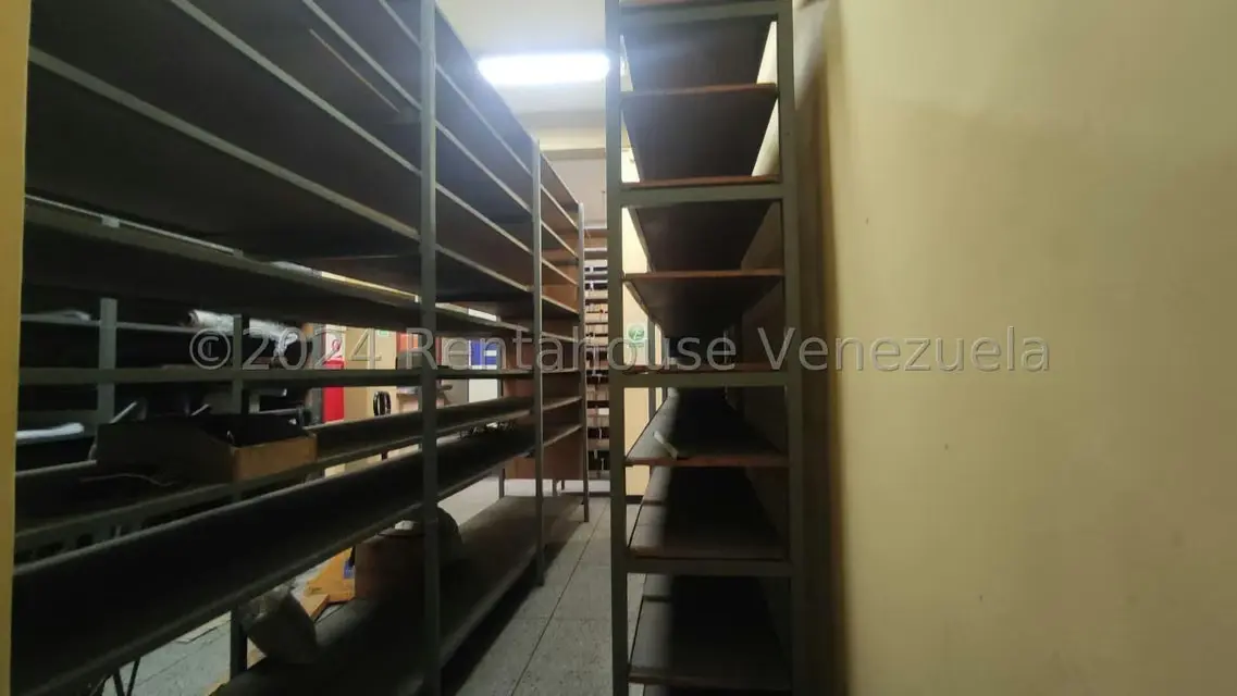 Comercial (Edificio) en Venta en Centro, Lara - 11