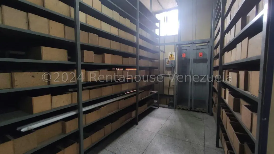 Comercial (Edificio) en Venta en Centro, Lara - 12