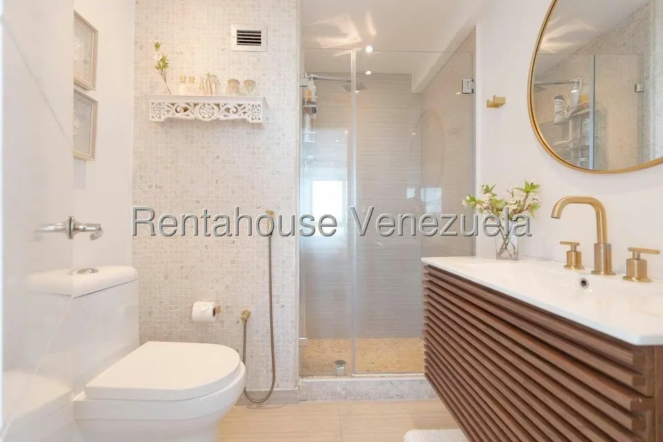 Apartamento (1 Nivel) en Venta en La Lagunita Country Club, Distrito Metropolitano - 24