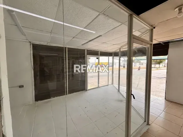 Local comercial en venta C.C Anis Richani - 2