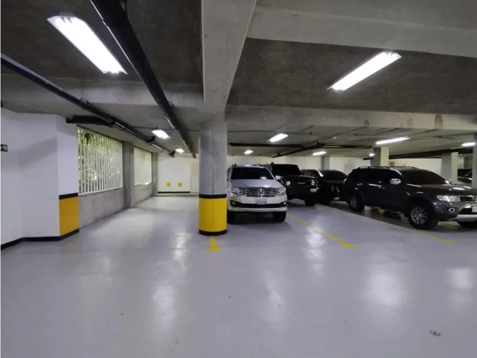 Alquilo apartamento 500m2 Los Chorros 6071 - 20