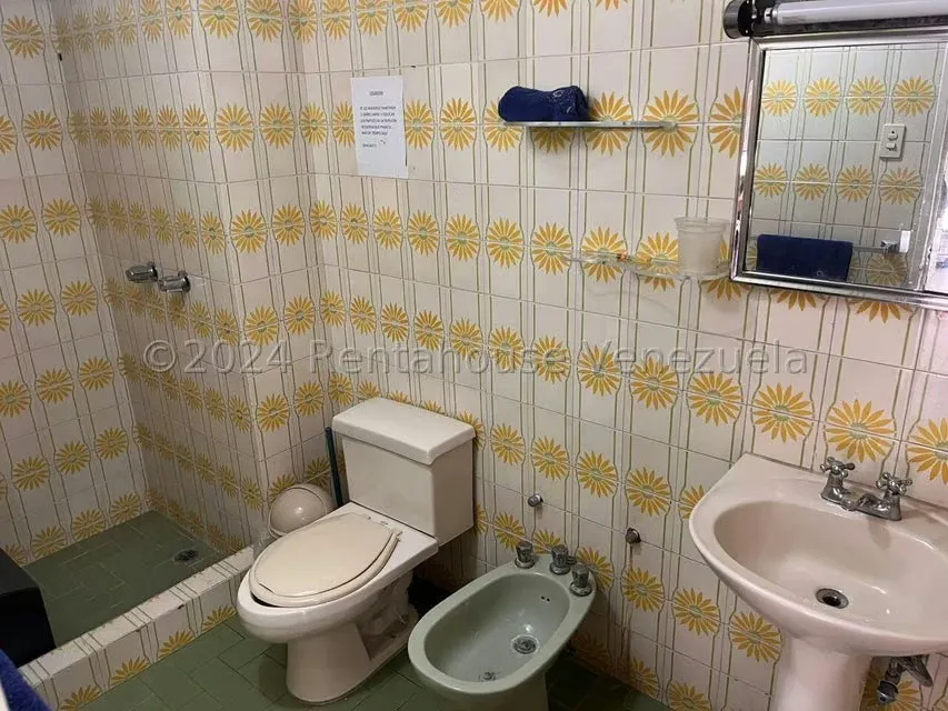 Oficina en Venta en Los Chaguaramos, Distrito Metropolitano - 21