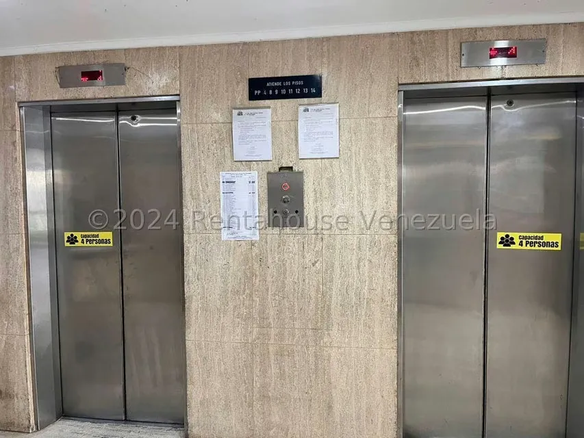 Oficina en Venta en Los Chaguaramos, Distrito Metropolitano - 26