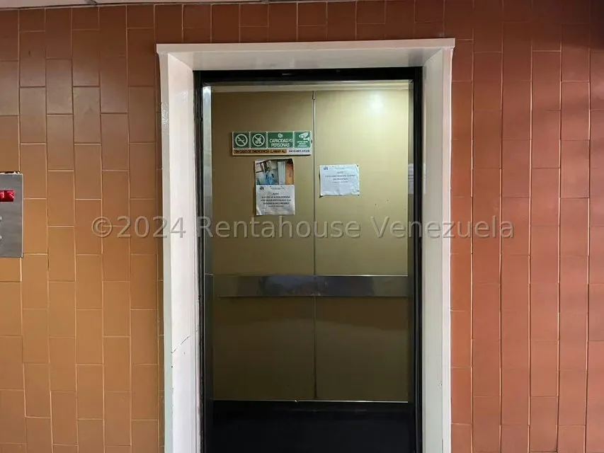 Oficina en Venta en Los Chaguaramos, Distrito Metropolitano - 27
