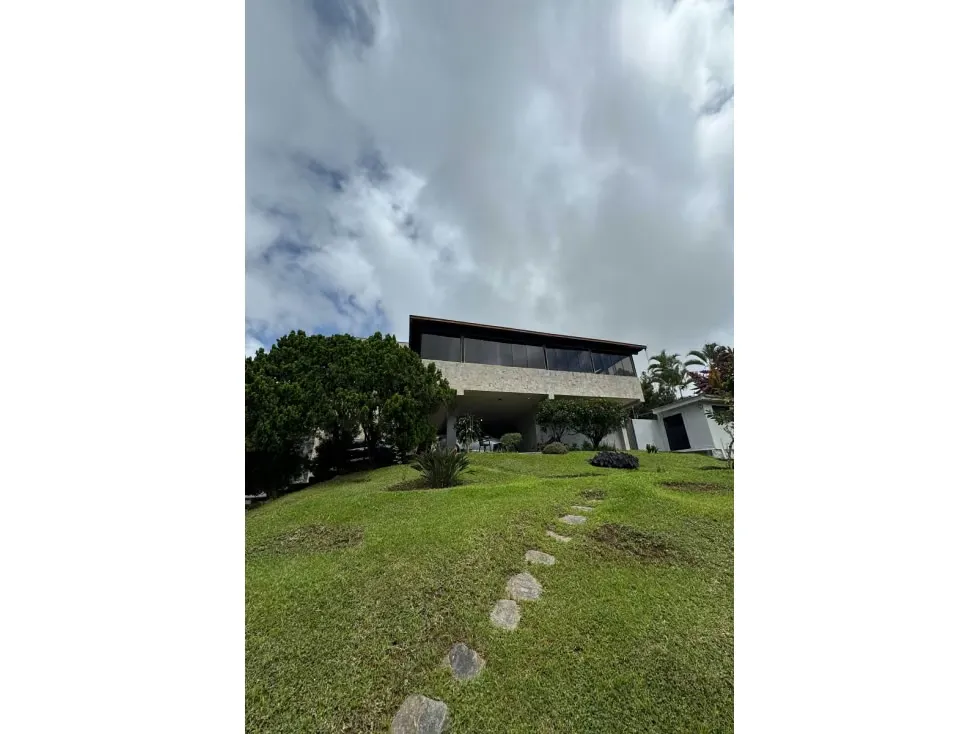 Venta Casa La Lagunita, El Hatillo 158271AB 2000m2/7H+2HS/5,1/2B/6PE - 2