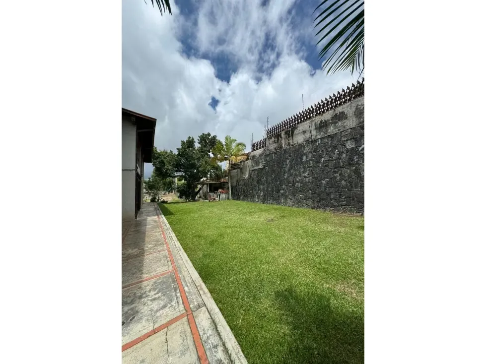 Venta Casa La Lagunita, El Hatillo 158271AB 2000m2/7H+2HS/5,1/2B/6PE - 24
