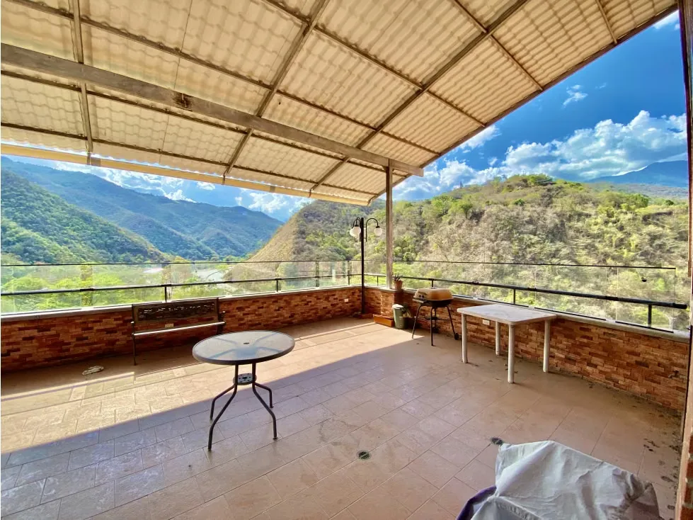 PENT HOUSE DUPLEX TERRAZAS DE MAMPOTE 256 M2, 4 HAB, 6 BAÑOS Y 3 P/E - 23