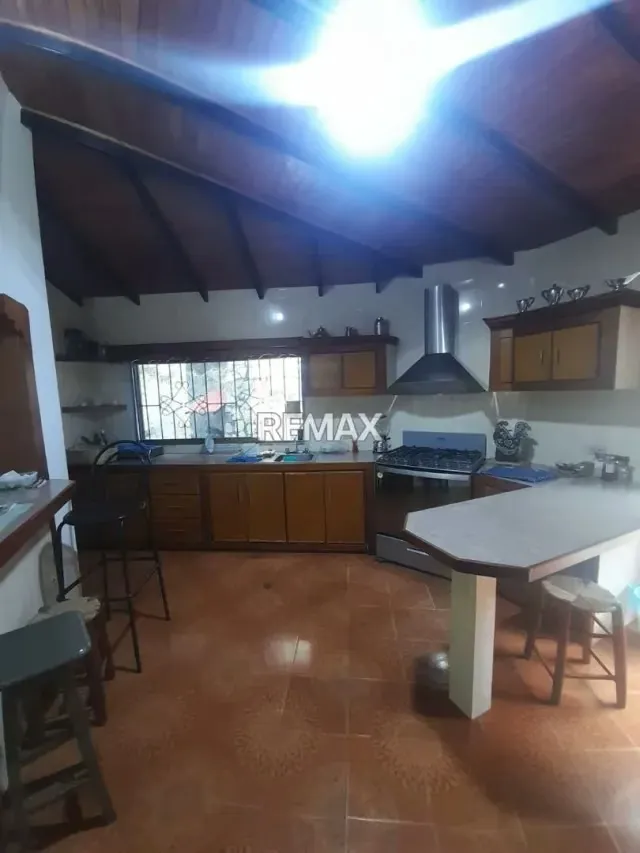 HERMOSA CASA EN VENTA - 4