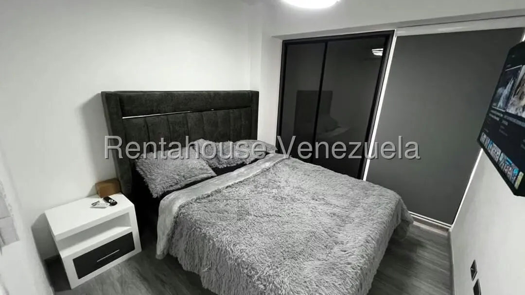 Apartamento (1 Nivel) en Venta en Mariperez, Distrito Metropolitano - 9