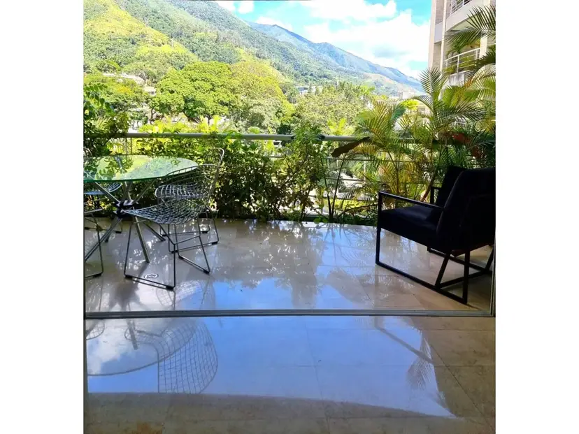Alquilo apartamento c/vista 160m2 La Castellana 4243