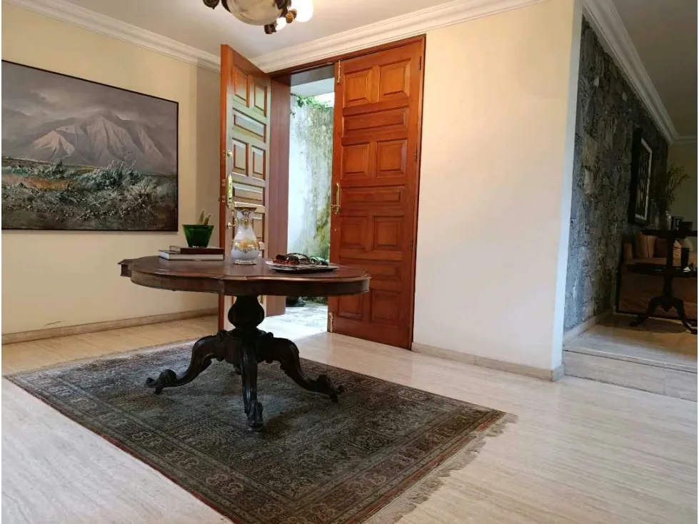 Vendo casa c/ jardin 510m2 Alta Florida 2528