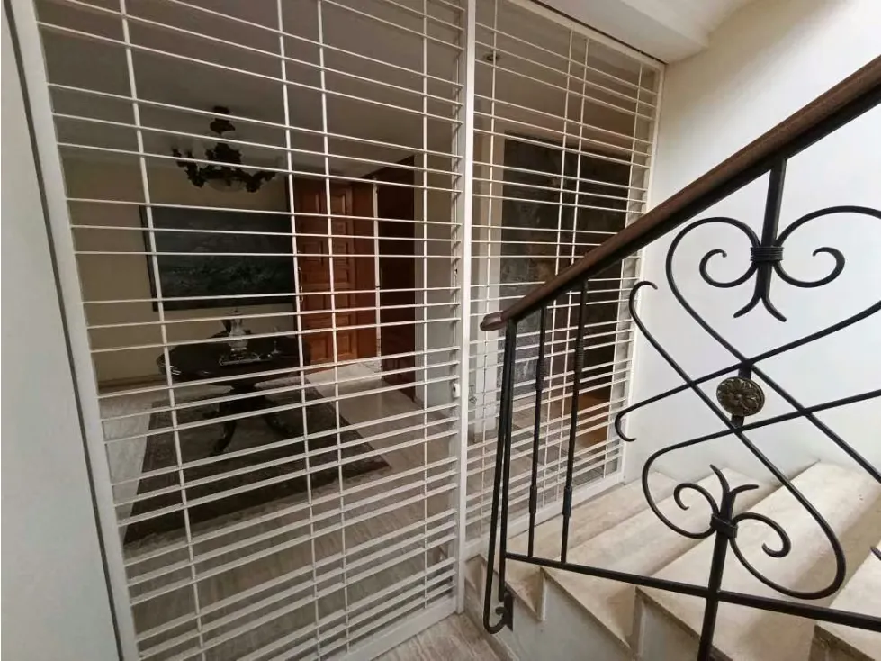 Vendo casa c/ jardin 510m2 Alta Florida 2528 - 20