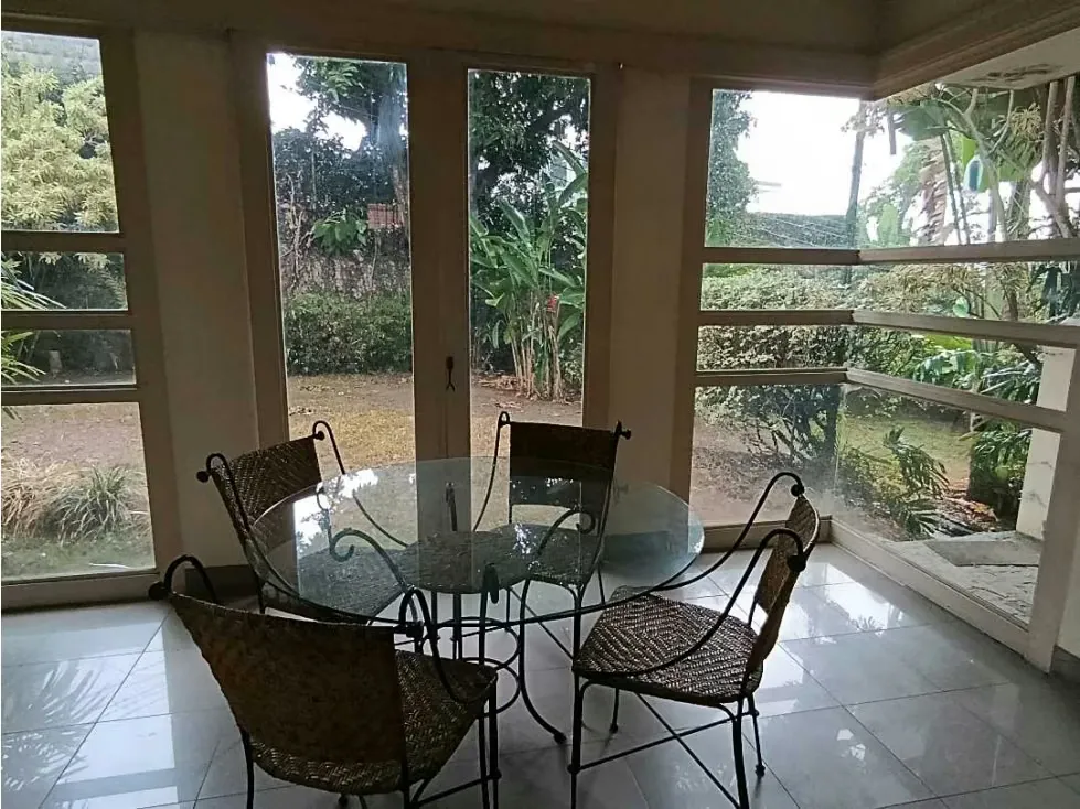 Vendo casa c/ jardin 510m2 Alta Florida 2528 - 23