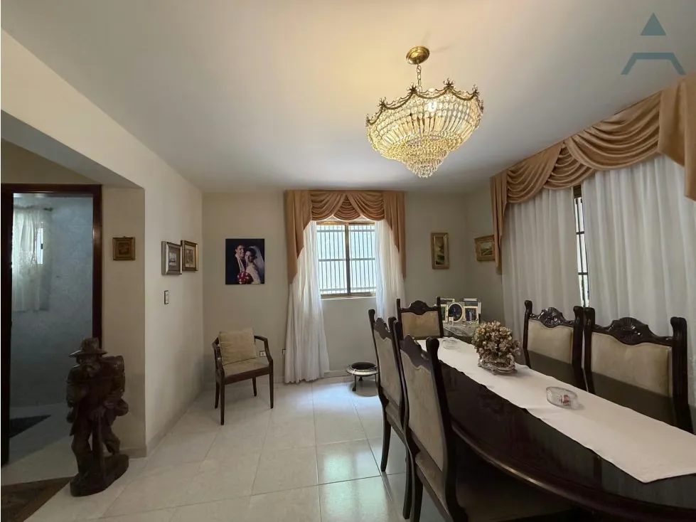 Se vende Casa 400m² 3h/4b/5p Colinas de Tamanaco - 9