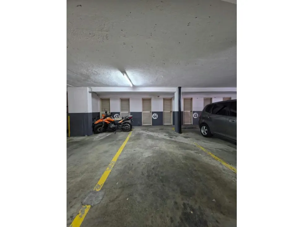 APARTAMENTO EN ALQUILER 240 M2 - URB SAN ROMAN - 14