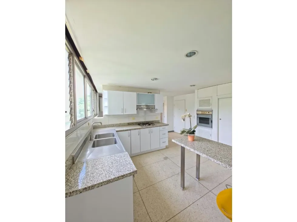 APARTAMENTO EN ALQUILER 240 M2 - URB SAN ROMAN - 8