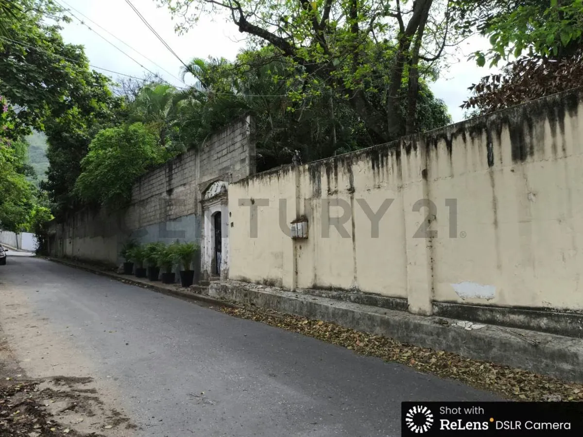 Terreno en venta en parte alta de Los Chorros - 9