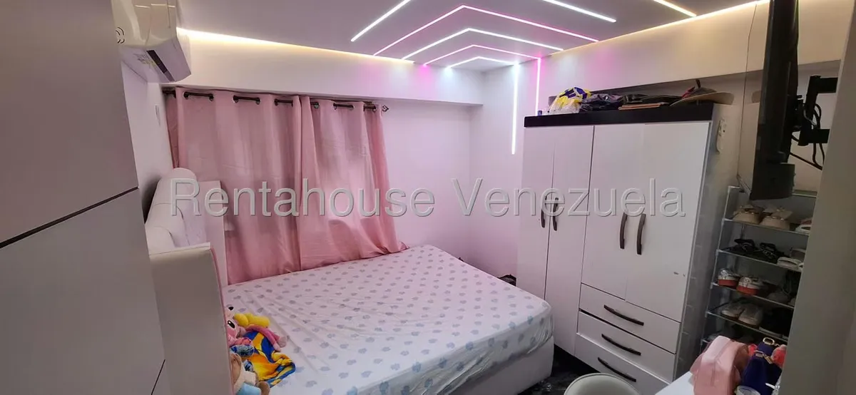 Apartamento (1 Nivel) en Venta en Montalban III, Distrito Metropolitano - 24