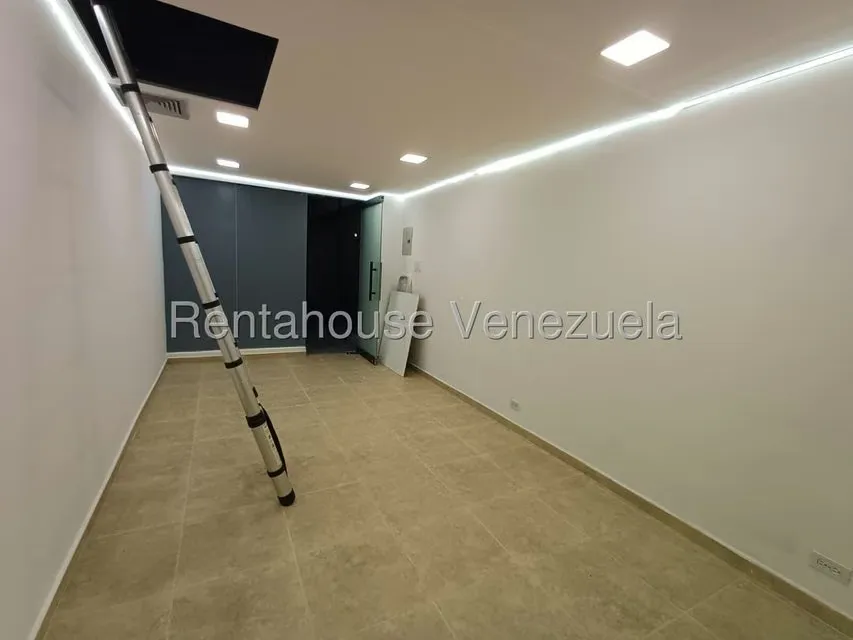 Local Comercial en Alquiler en Los Samanes, Distrito Metropolitano - 9