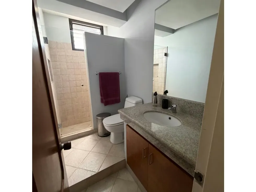 Se vende apartamento 94m2 Los Chorros 6724 - 9