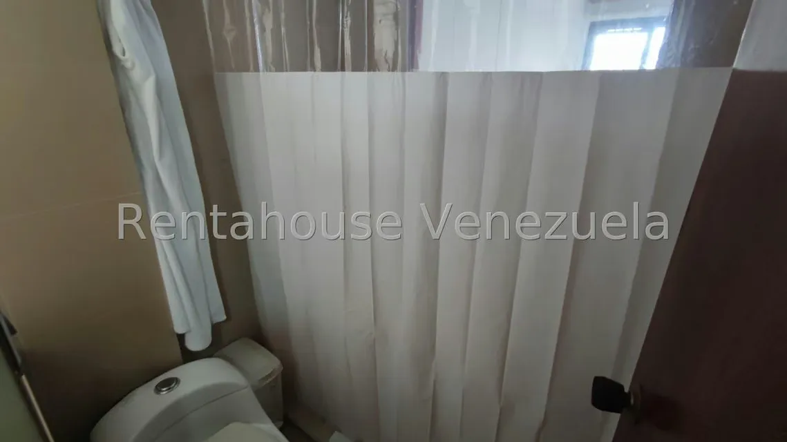 Apartamento (1 Nivel) en Venta en Los Samanes, Distrito Metropolitano - 12