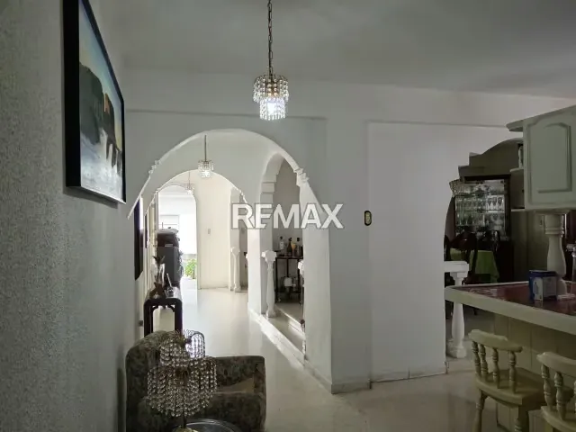 Alquiler de Hermosa Casa en la Mantuana - 6
