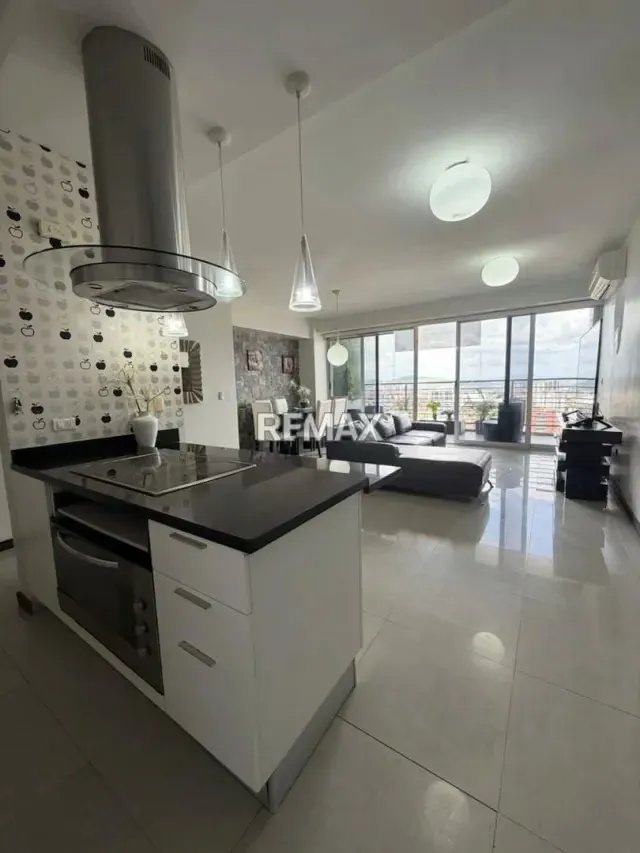 Apartamento en Venta Segovia Plaza, comodo y hermoso apartamento - 2