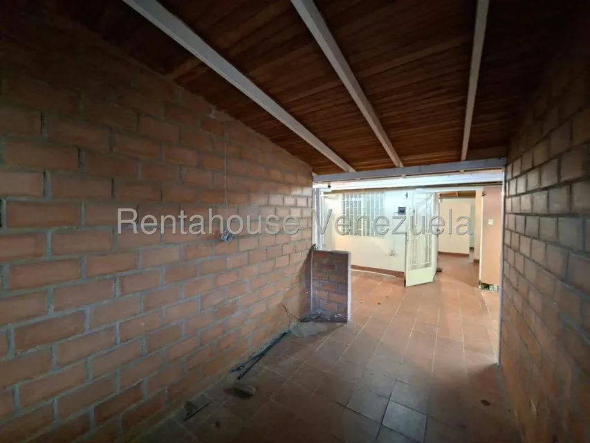Casa (1 Nivel) en Venta en Aguas Calientes, Merida - 2