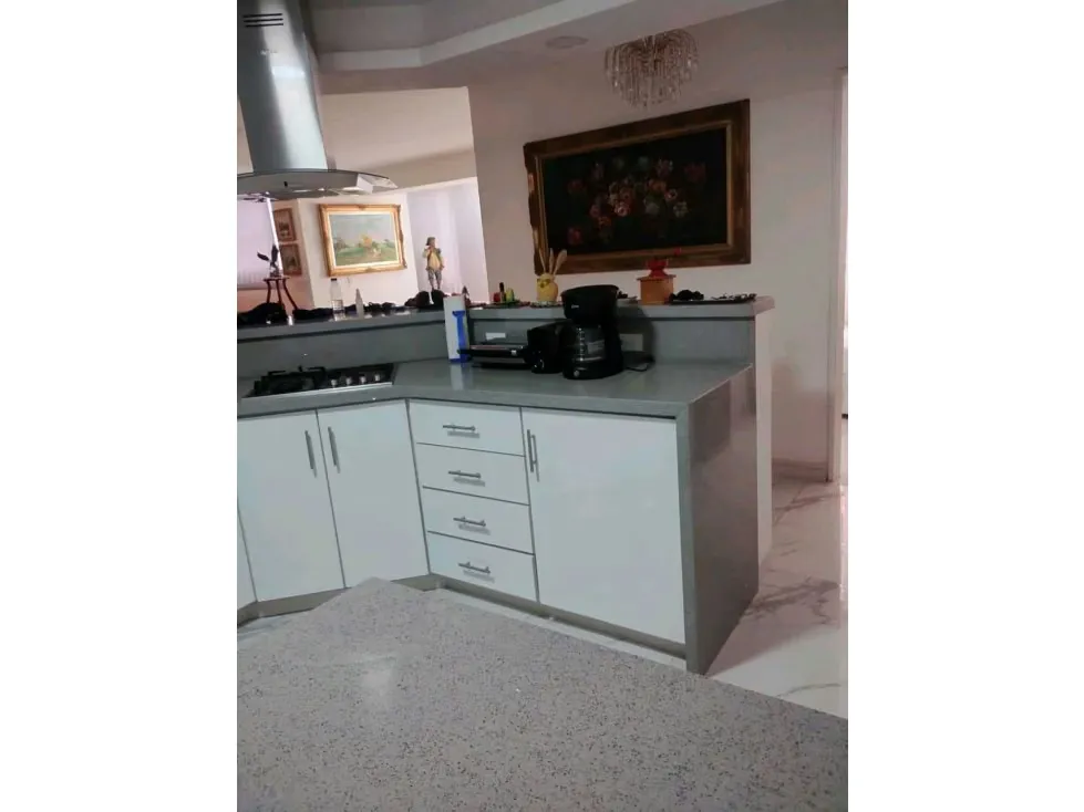 Se vende PB 270m2 Los Samanes 3188 - 9