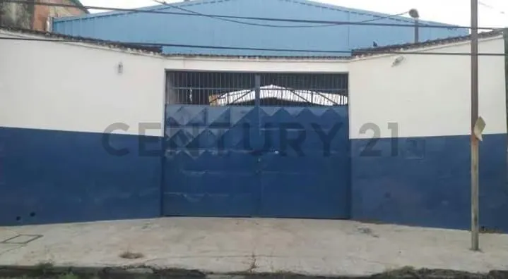 En Venta Galpón en Bello Monte - 3