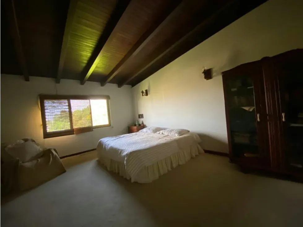 Vendo casa 900m2 12h/13b/4p Cerro Verde 3809 - 16