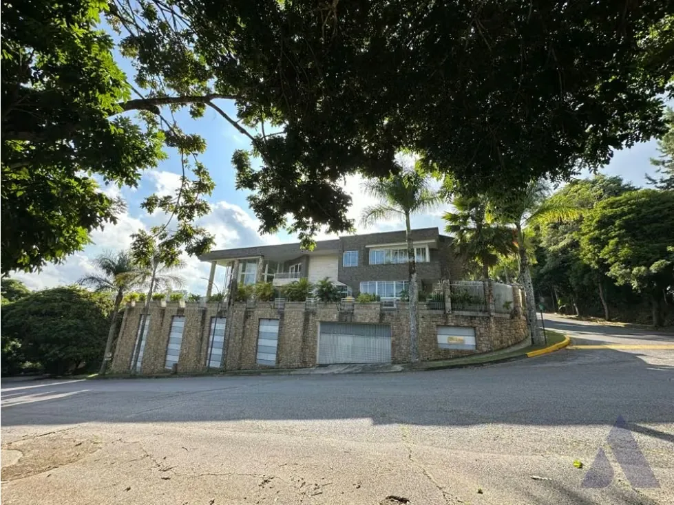 Se vende casa 820m2 5h+2s/4b+s/10p Oripoto 7399 - 2