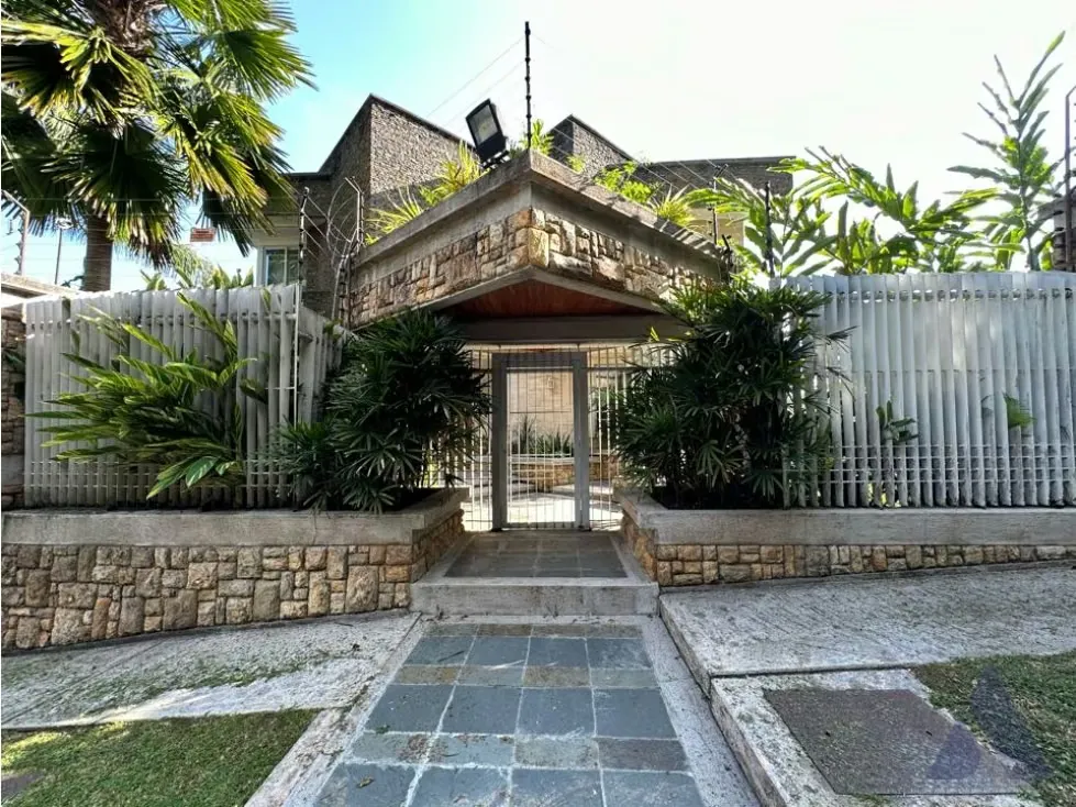 Se vende casa 820m2 5h+2s/4b+s/10p Oripoto 7399 - 3