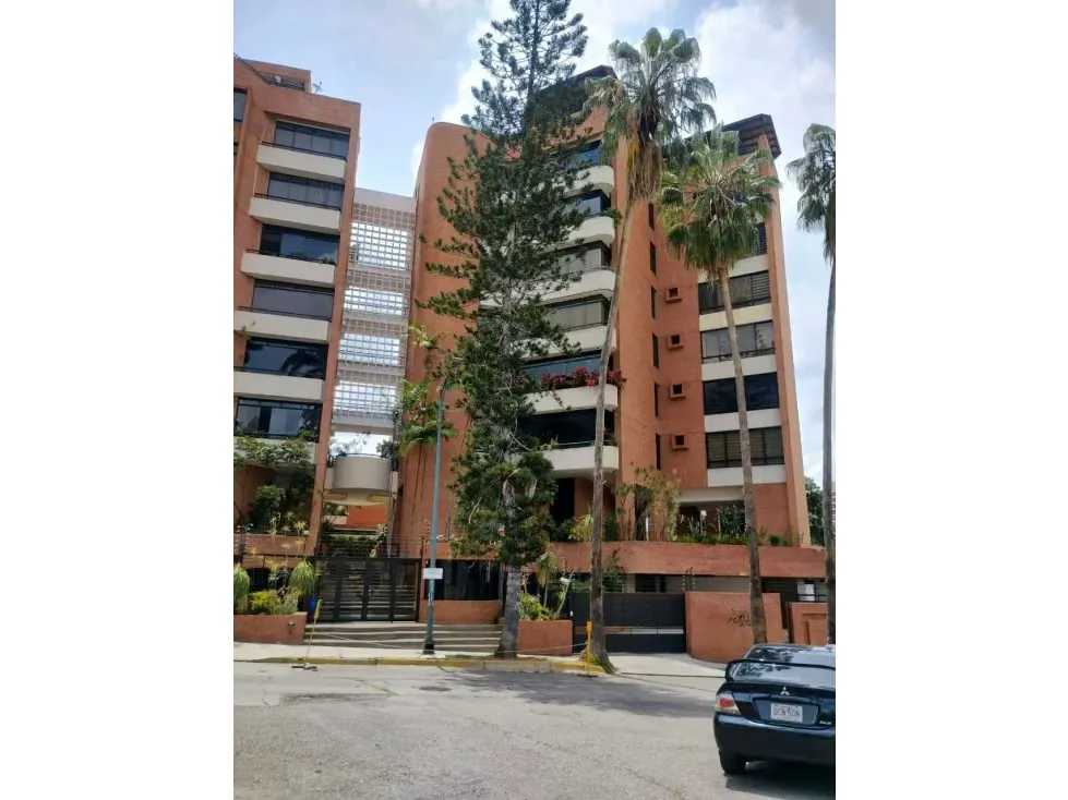 Se vende apartamento 526m2 Santa Eduvigis 1880