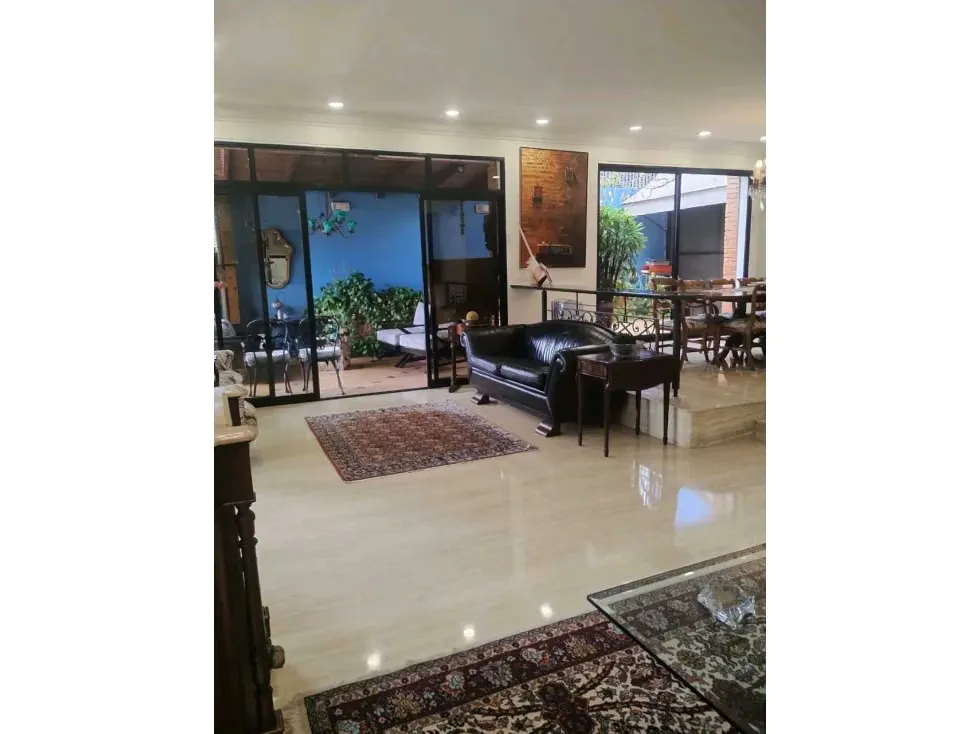 Se vende apartamento 526m2 Santa Eduvigis 1880 - 3