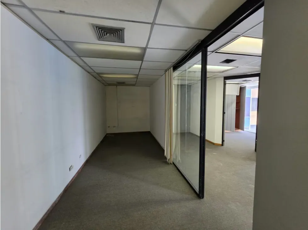 Se alquila Oficina 550m² Los Palos Grandes - 8